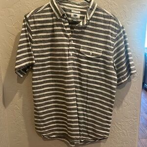 Old Navy shirt. Medium.